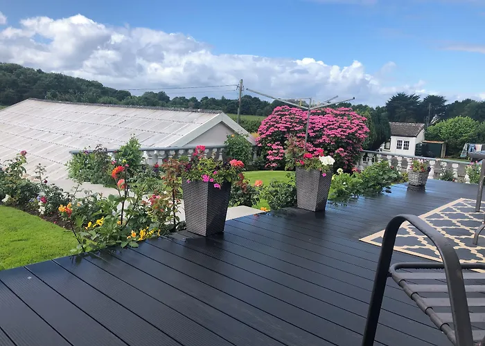 לינה וארוחת בוקר Seacrest